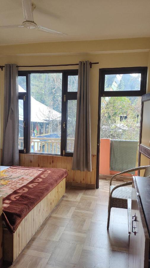 Trinity Homestay Kasol Zewnętrze zdjęcie