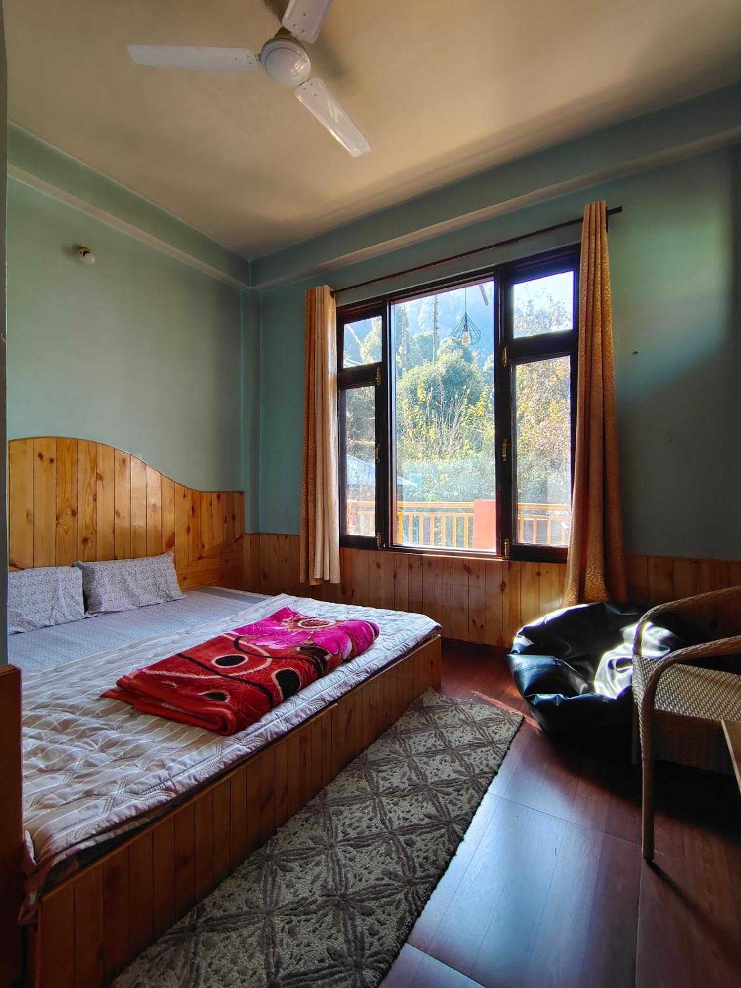 Trinity Homestay Kasol Zewnętrze zdjęcie