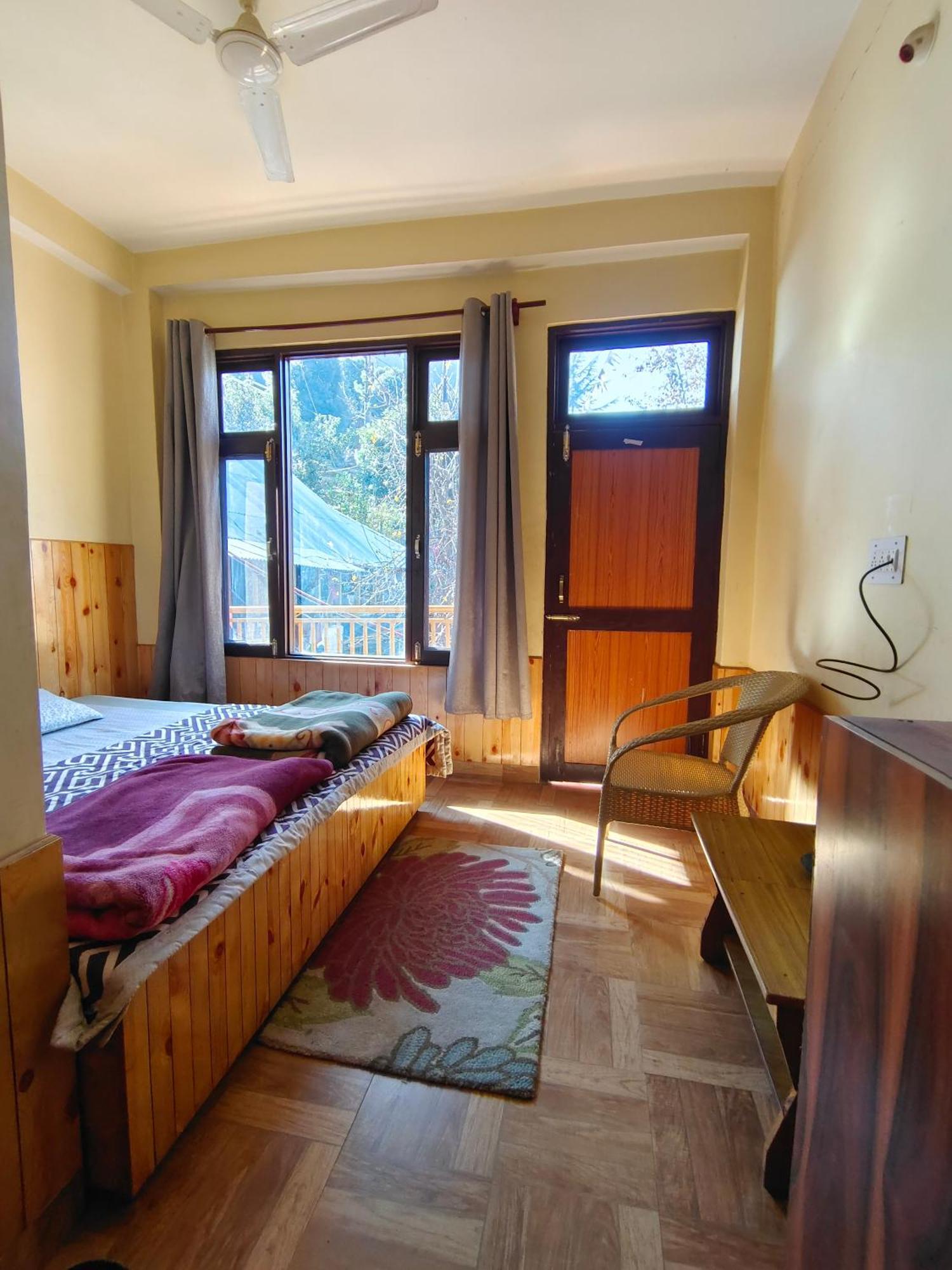 Trinity Homestay Kasol Zewnętrze zdjęcie