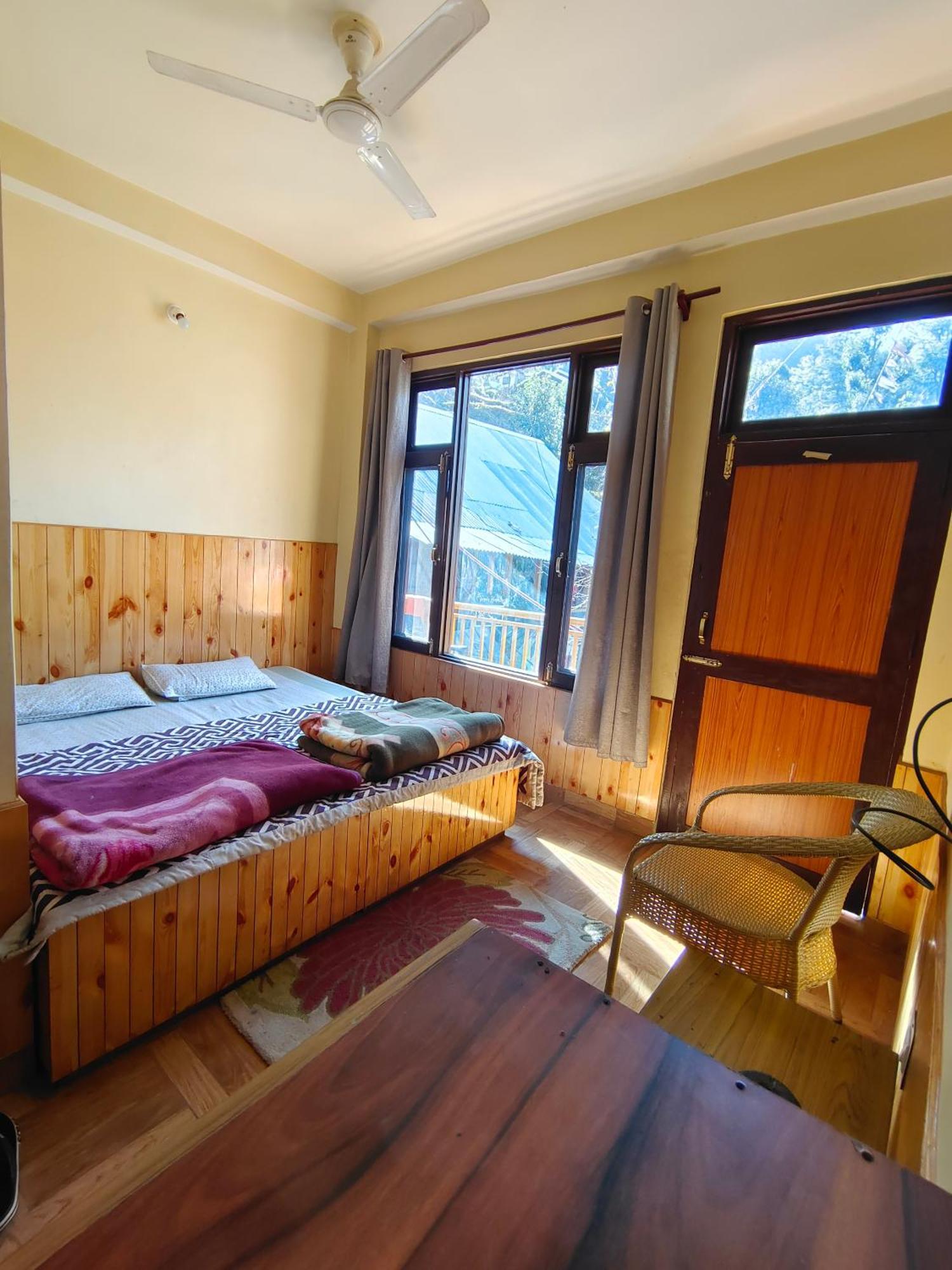 Trinity Homestay Kasol Zewnętrze zdjęcie